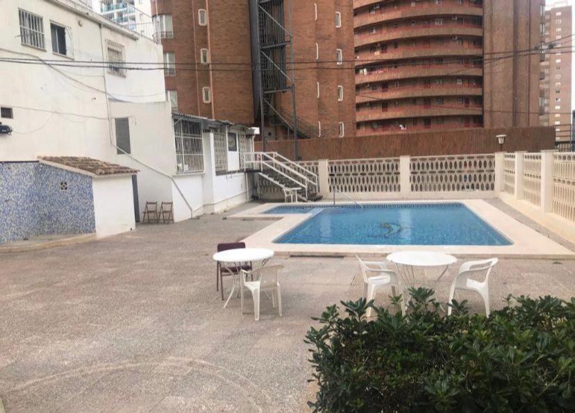 Апартаменты Apartamento Celebraciones Бенидорм Экстерьер фото